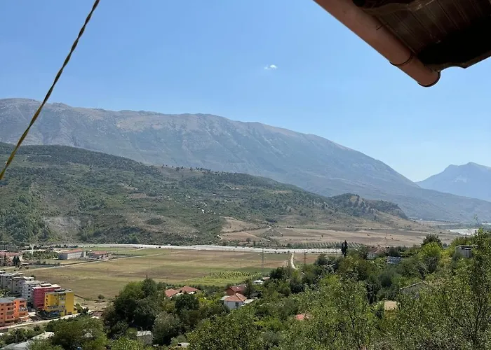 Llanaj Casa de Férias *